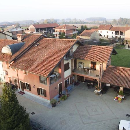 Agriturismo La Ca 'D Majin Poirino Buitenkant foto