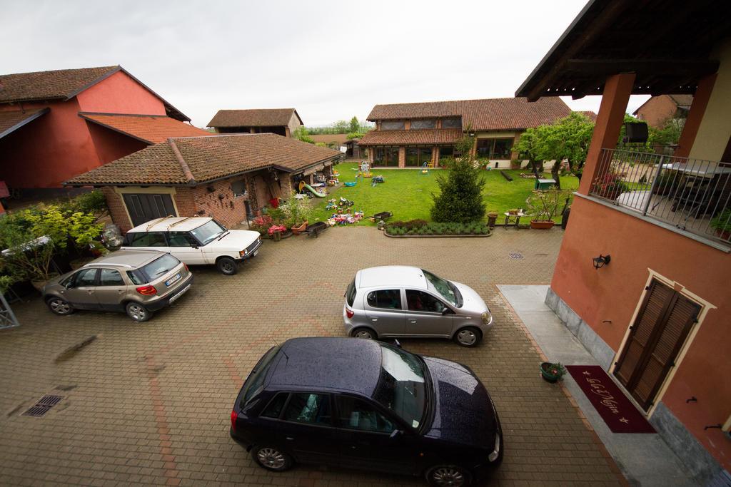 Agriturismo La Ca 'D Majin Poirino Buitenkant foto