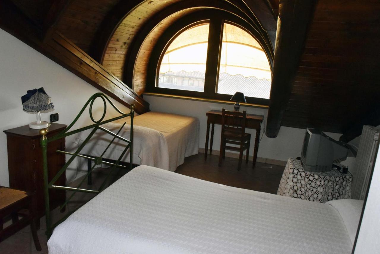 Agriturismo La Ca 'D Majin Poirino Buitenkant foto