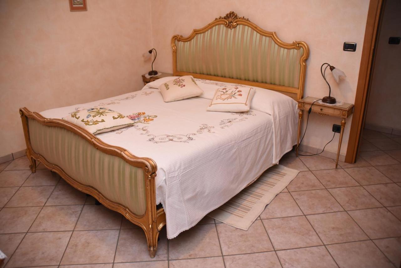Agriturismo La Ca 'D Majin Poirino Buitenkant foto